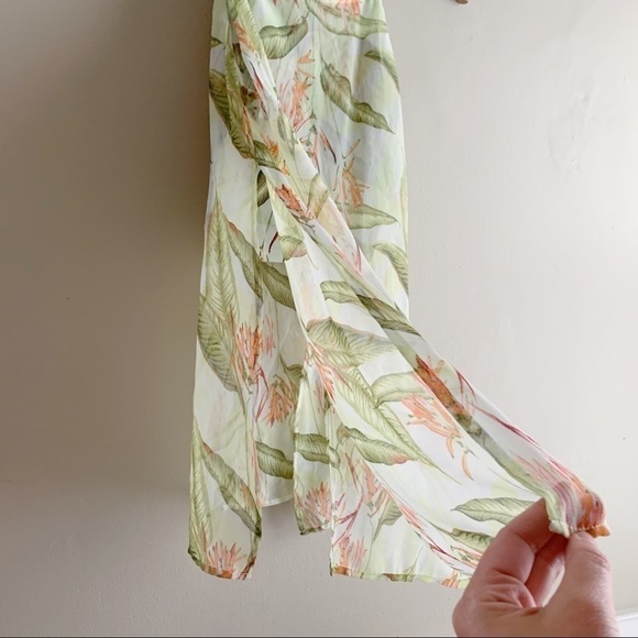 BCBGeneration • Tropical Print Sheer Overlay Top in Green and Orange, Size XS - Picture 5 of 14